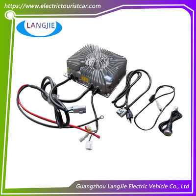 Cargador de batería de autobús turístico 72V 25A Carro de golf Transbordador para cargadores de batería automáticos