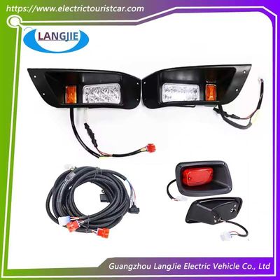 Un buen precio. Kit de iluminación LED con faros y accesorios de luces traseras en línea